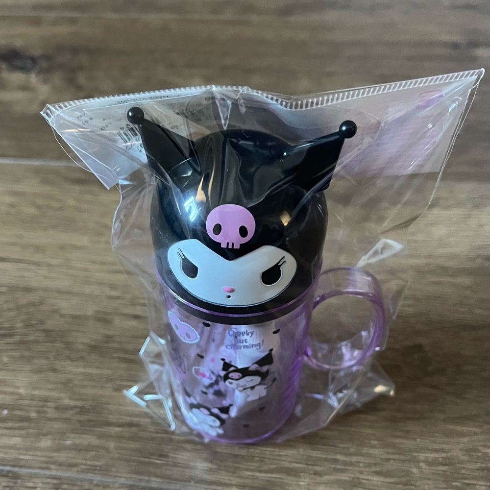 SANRIO-NWT Character Toothbrush Kit - Picture 2 of 16